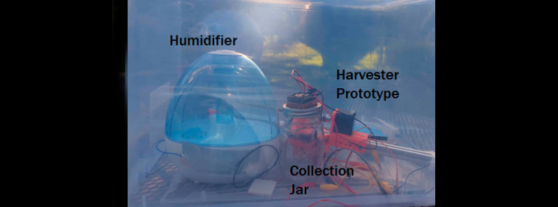 Dispositivo per raccogliere l'acqua dall'aria