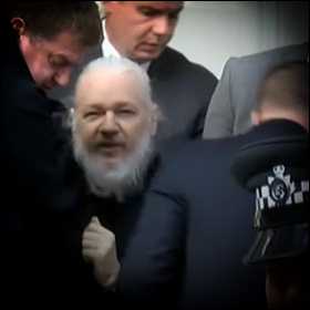 Il lento omicidio di Julian Assange